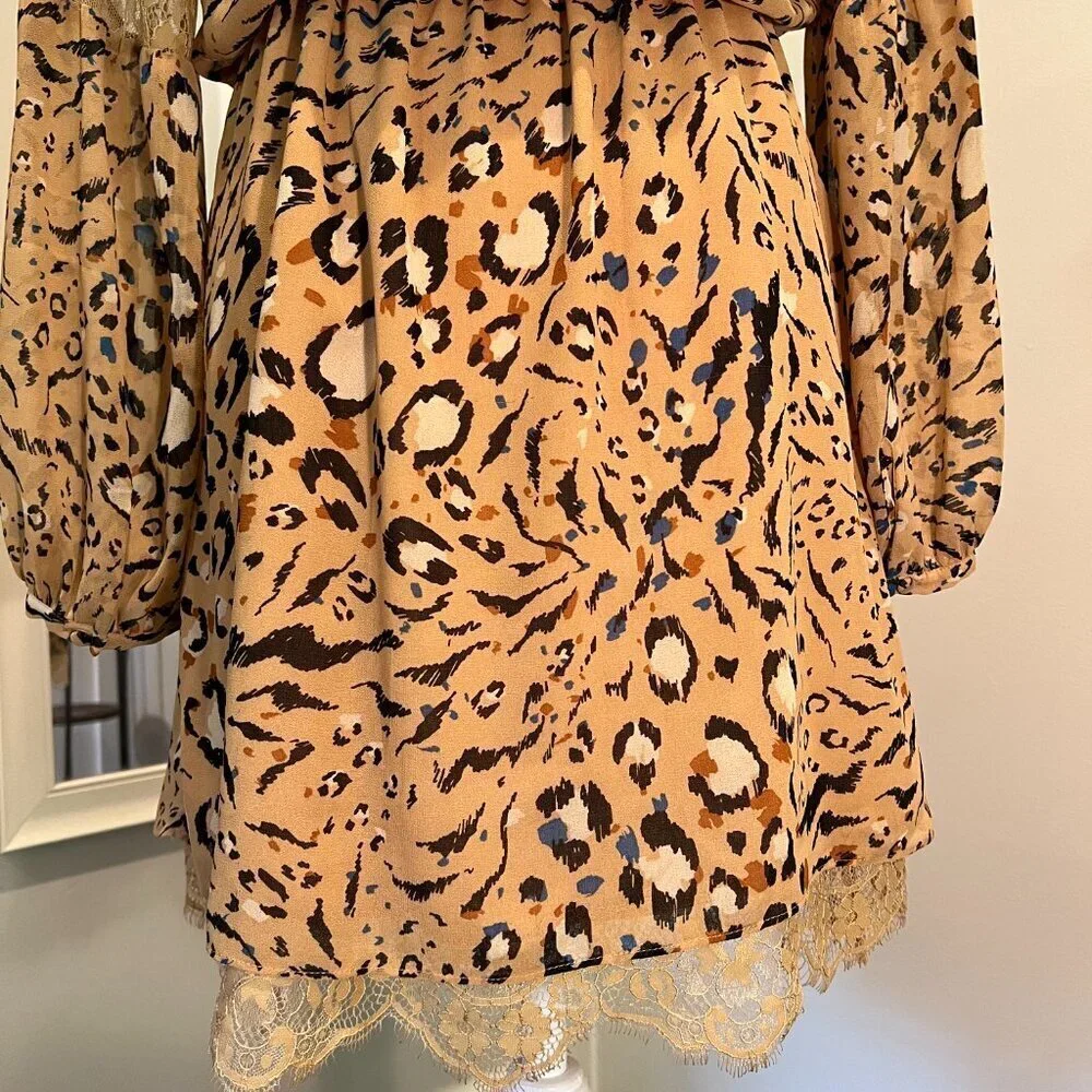 WHBM Long Sleeve Animal Print Blouson Dress with Lace Trim, Size 6